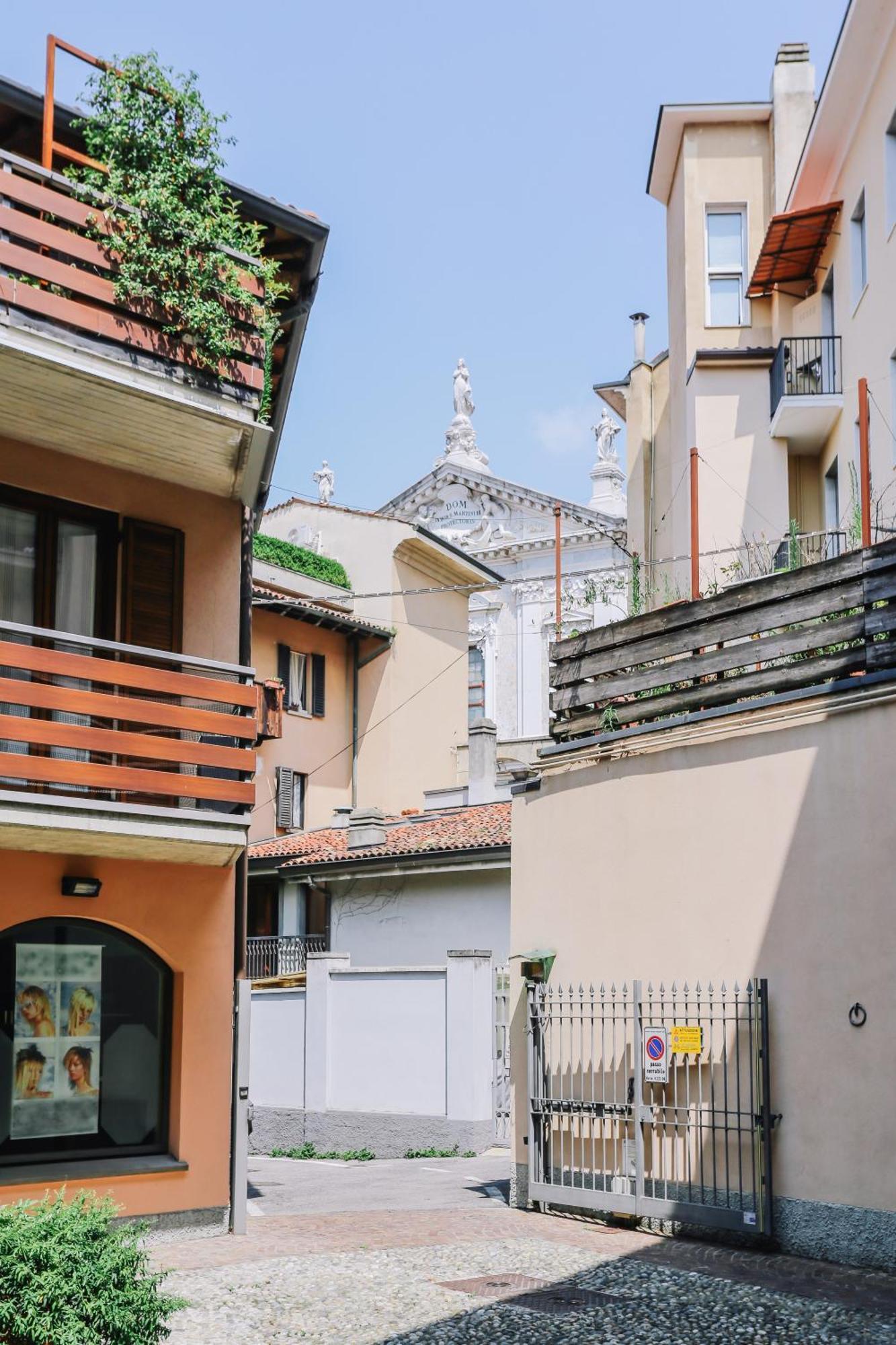 Flat Mazzini 6 Apartment Alzano Lombardo Exterior photo
